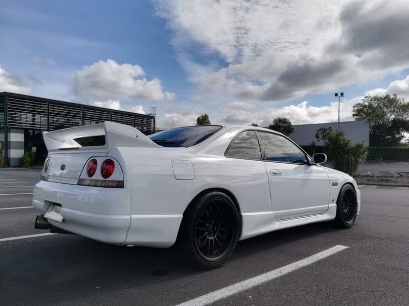 1993–1998 Nissan Skyline GTS25t (ECR33)